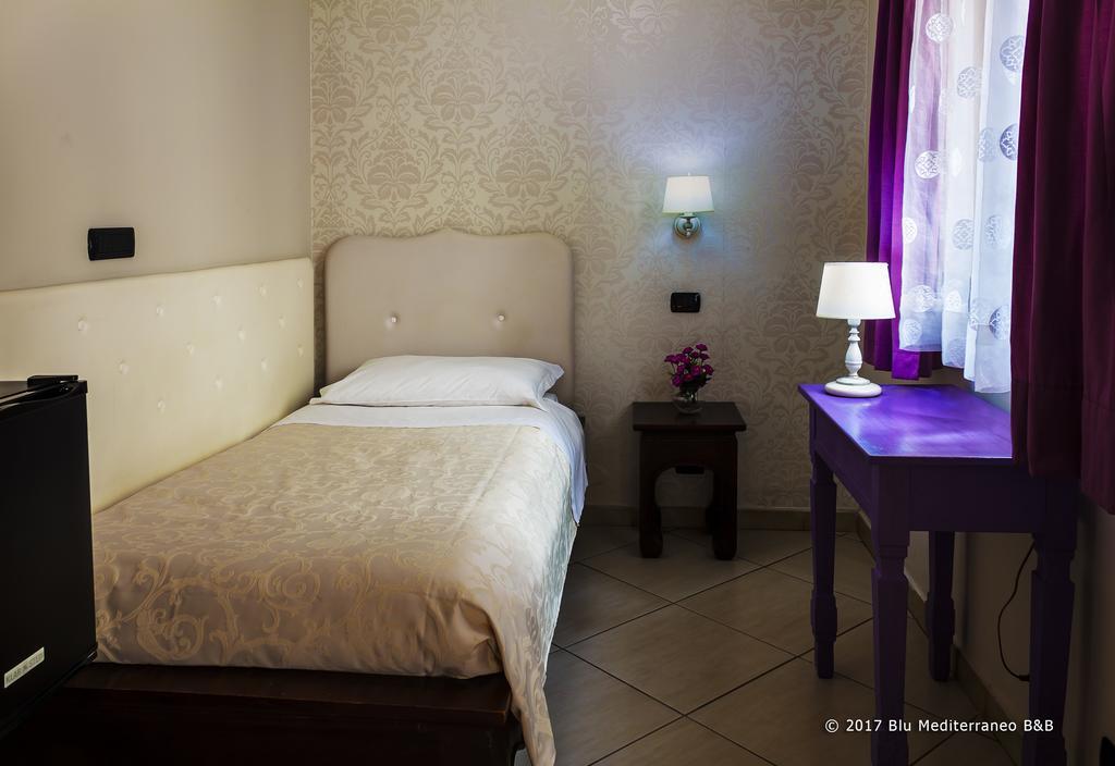 Blu Mediterraneo B&B Мессина Экстерьер фото